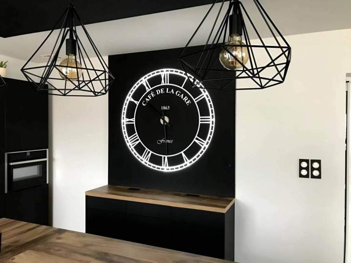 Horloge en verre Épinal