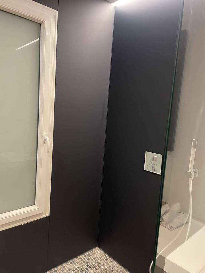 Pose de fond de douche à Épinal