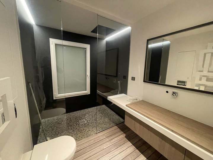 Mise en place de fond de douche à Épinal