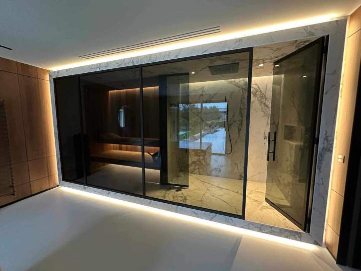 Montage de verrières à Épinal